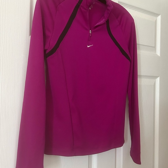 Magenta Nike Half Zip Long Sleeve, Well Cared For, Raglan Sleeve. - Picture 8 of 11